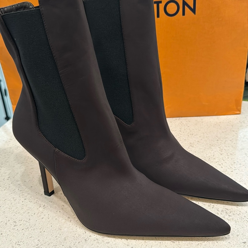 Good American Chocolate Neoprene Boot 14